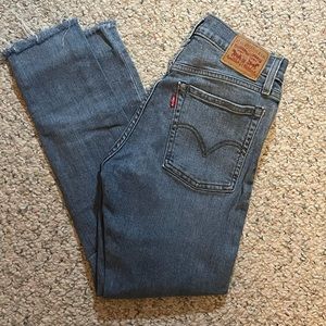 Light wash Levi jeans. Sz. 26